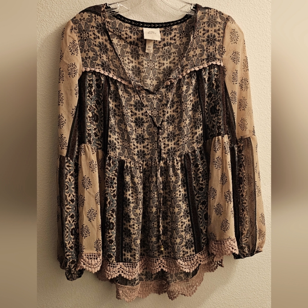 Gorgeous Knox Rose Shirt Size xsmall